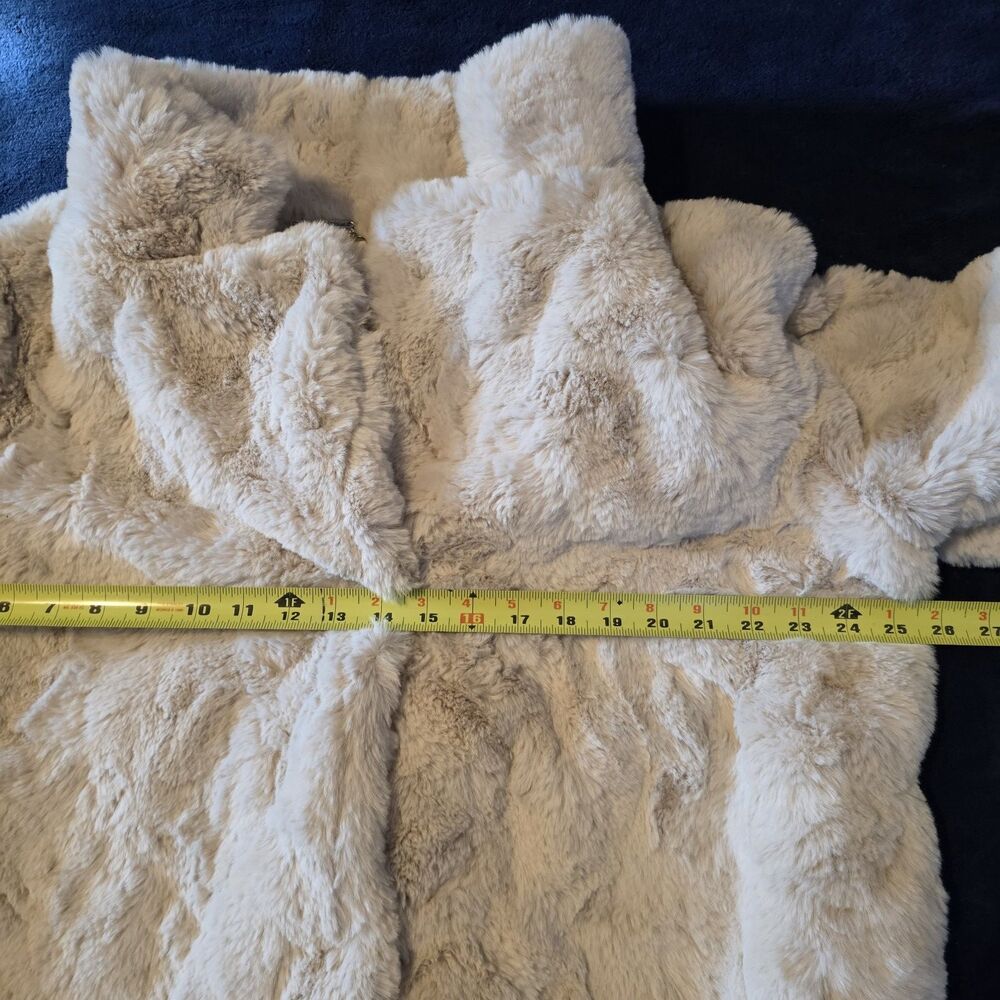 Faux Fur  Jacket Plush Soft Cozy Outerwear - JouJou - Picture 5 of 9